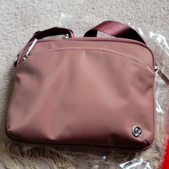 lululemon athletica Handbags - Lululemon crossbody